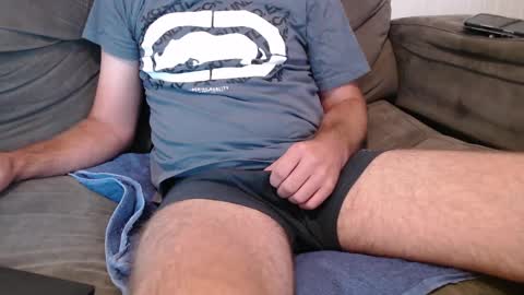 Snapshot of aussiemanvslady chatting on 01/16/25, 09:51 AussieDeviantsAnomymous online show from 01/16/25, 09:51