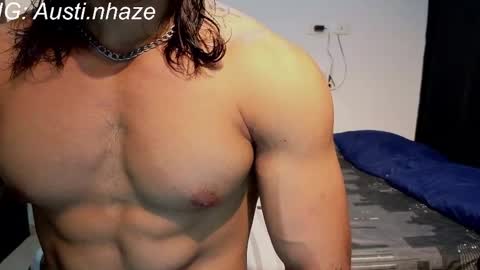 Snapshot of austiin_haze chatting on 04/19/26, 10:12 Austin online show from 04/19/26, 10:12
