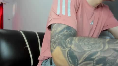 Snapshot of austin1119a chatting on 01/20/25, 05:27 austin1119a online show from 01/20/25, 05:27