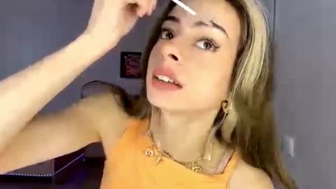 Nika online show from 11/08/25, 09:09