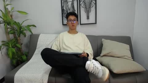 austinreeds online show from 09/28/25, 08:14