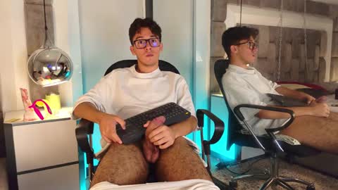austinreeds online show from 05/23/26, 01:15