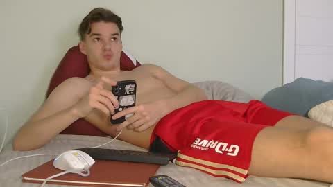 Snapshot of auston_r1ch chatting on 01/15/25, 12:15 Auston 3 online show from 01/15/25, 12:15