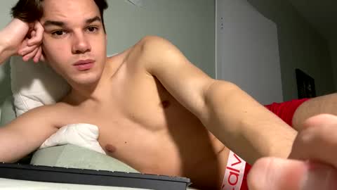 Snapshot of auston_r1ch chatting on 02/24/25, 01:46 Auston 3 online show from 02/24/25, 01:46