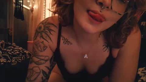 Autie 3 online show from 02/10/26, 03:21