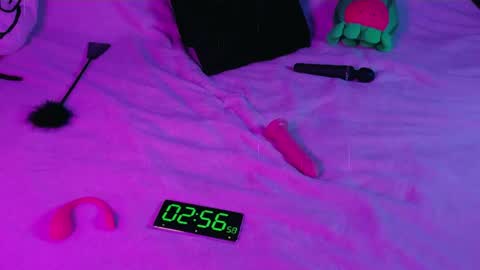 Autum Showers online show from 05/06/26, 04:41