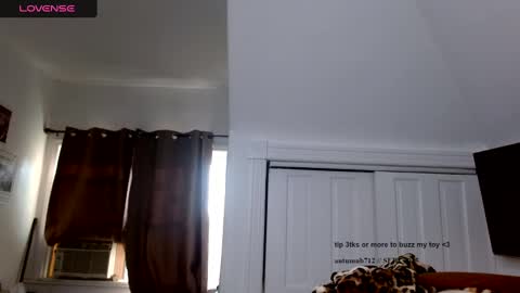 Snapshot of autumnb712 chatting on 09/11/25, 09:15 autumnb712 online show from 09/11/25, 09:15