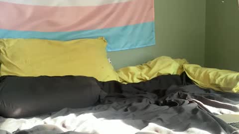 Autumn Loves You online show from 03/04/26, 05:08