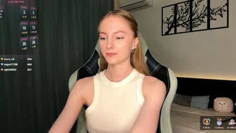 Annie online show from 11/23/25, 04:07