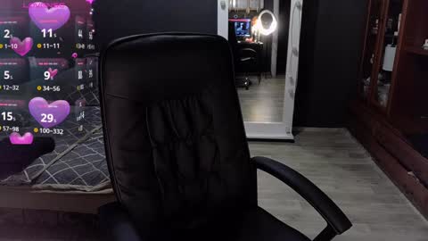 Ava online show from 12/11/24, 12:34