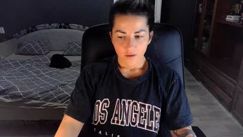 Ava online show from 01/21/25, 01:43