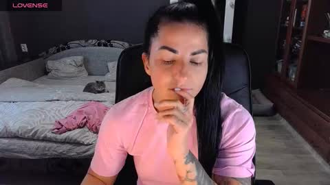 Ava online show from 11/22/25, 10:58