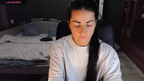 Ava online show from 12/01/25, 11:48