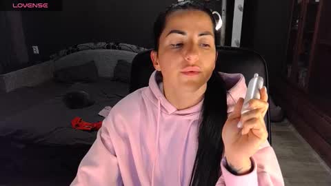 Ava online show from 12/03/25, 01:31