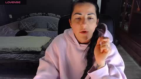 Ava online show from 02/10/26, 02:21