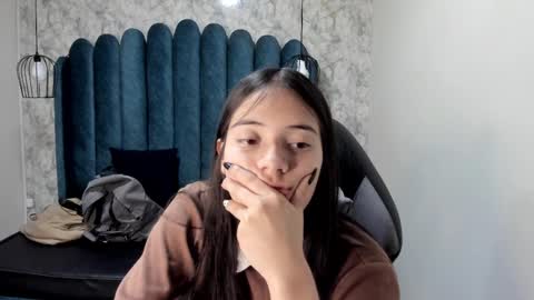              online show from 03/06/25, 03:35