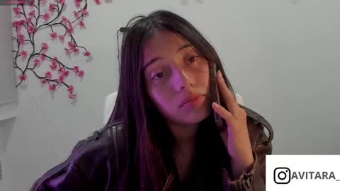 Snapshot of ava_broown chatting on 04/29/26, 02:37 online show from 04/29/26, 02:37