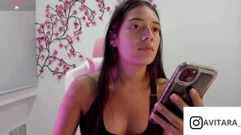 Snapshot of ava_broown chatting on 05/08/26, 02:28 online show from 05/08/26, 02:28