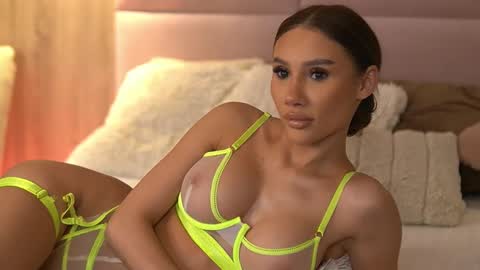 Snapshot of ava_heath chatting on 03/07/25, 10:54 Ava online show from 03/07/25, 10:54