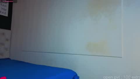 ava_lewis_ online show from 10/14/25, 04:02