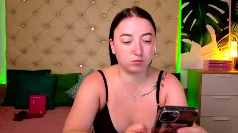 Snapshot of ava_maax chatting on 05/26/26, 04:52 Ava online show from 05/26/26, 04:52
