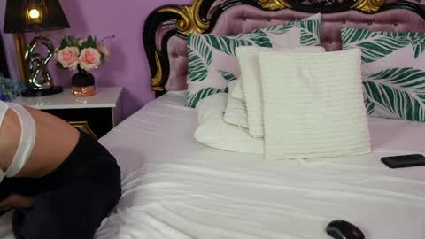 avaaaddamss online show from 04/17/26, 09:12