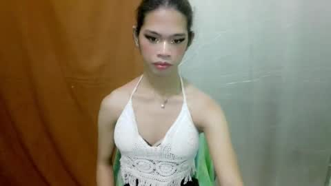 avacadaxcx online show from 10/10/25, 11:48