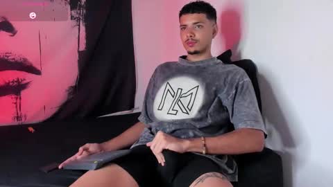 Snapshot of avaggi chatting on 09/26/25, 10:36 Avaggi online show from 09/26/25, 10:36