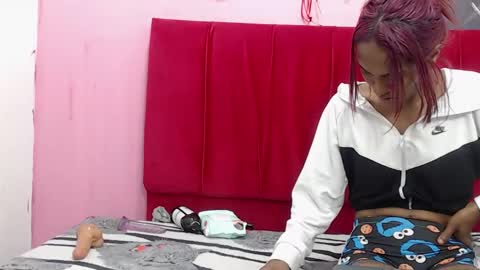 Snapshot of avalericherrycm101 chatting on 02/14/25, 08:21 avalericherrycm101 online show from 02/14/25, 08:21