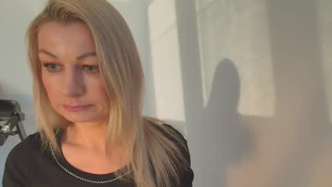 Eira online show from 01/11/26, 02:33