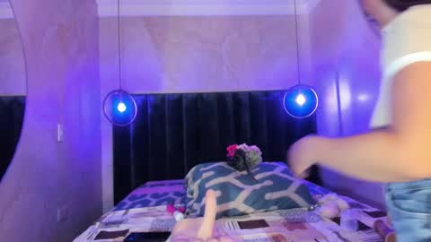 avawhiite online show from 03/08/26, 04:55