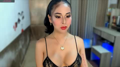 Snapshot of aveenaforyou chatting on 05/20/26, 11:27 aveenaforyou online show from 05/20/26, 11:27