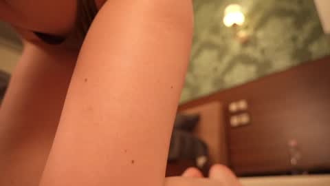 Snapshot of avelorialove chatting on 07/18/26, 09:57 avelorialove online show from 07/18/26, 09:57