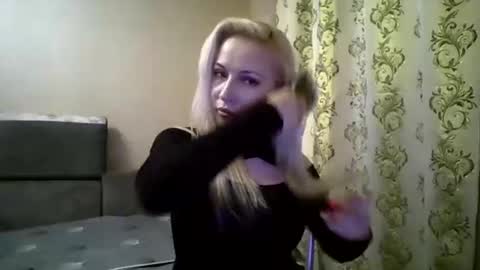 avenixx online show from 09/27/25, 07:19