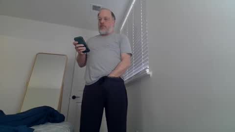 Snapshot of averagegreg chatting on 05/15/26, 11:06 Greg online show from 05/15/26, 11:06