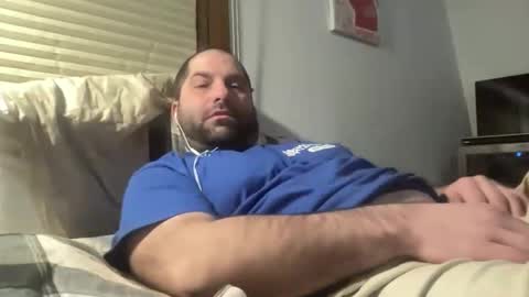 Snapshot of averagejoe345977 chatting on 02/11/26, 04:06 averagejoe345977 online show from 02/11/26, 04:06