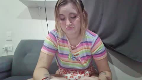 Snapshot of avery_doll21 chatting on 06/09/26, 11:16 Avery Doll online show from 06/09/26, 11:16