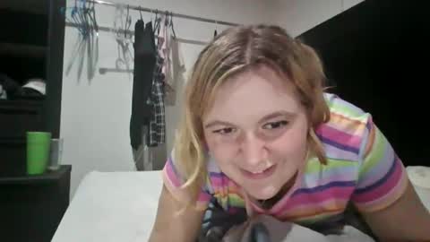 Snapshot of avery_doll21 chatting on 06/11/26, 02:53 Avery Doll online show from 06/11/26, 02:53