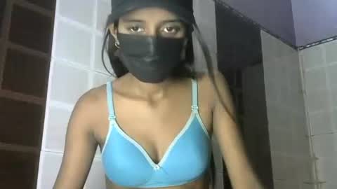 avery_lust01 online show from 05/07/26, 06:08