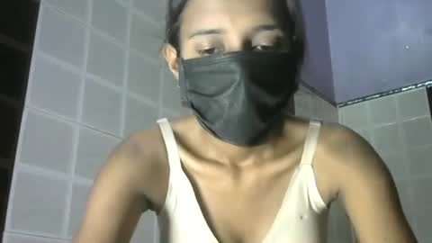 avery_lust01 online show from 05/20/26, 05:02