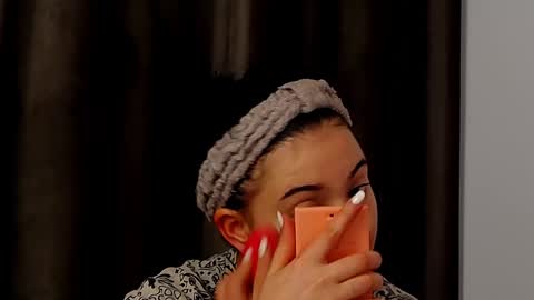 AveryWillow online show from 01/02/25, 01:30