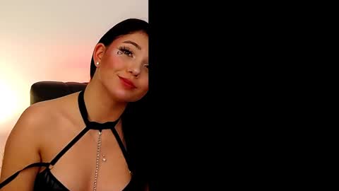 AveryWillow online show from 01/02/25, 04:35