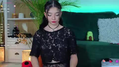 AveryWillow online show from 10/16/25, 03:07