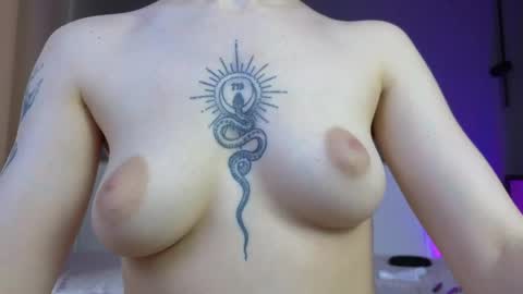 avgustina_love online show from 04/19/26, 10:14