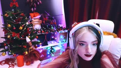 Avriel online show from 12/26/24, 05:47