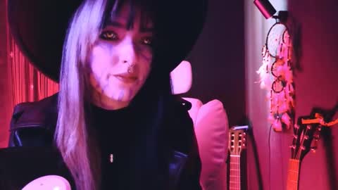 Avriel online show from 11/01/25, 04:25