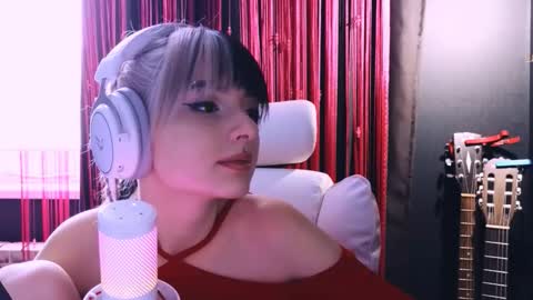 Avriel online show from 12/20/25, 05:47