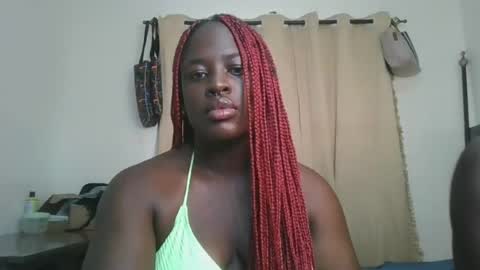 avian_babe1 online show from 06/28/26, 06:52
