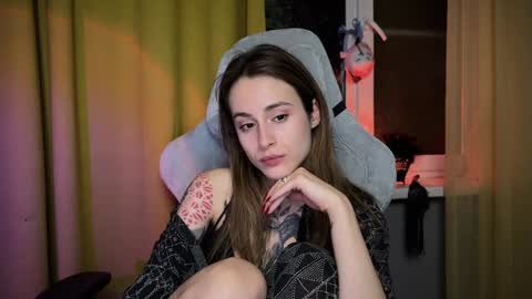 Snapshot of aviva_faith chatting on 12/13/24, 01:15 Aviva online show from 12/13/24, 01:15