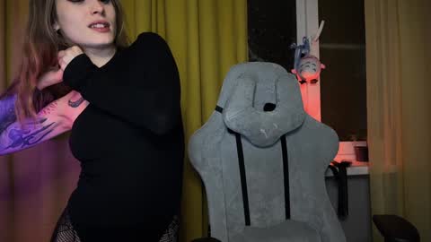 Snapshot of aviva_faith chatting on 12/20/24, 10:22 Aviva online show from 12/20/24, 10:22